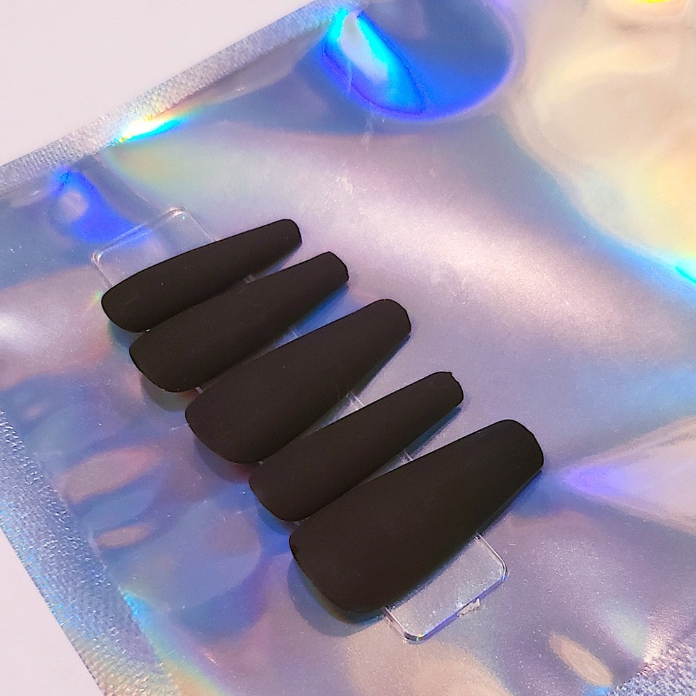 BUY ONE GET ONE FREE❗️Black Matte Press On Nails🖤
